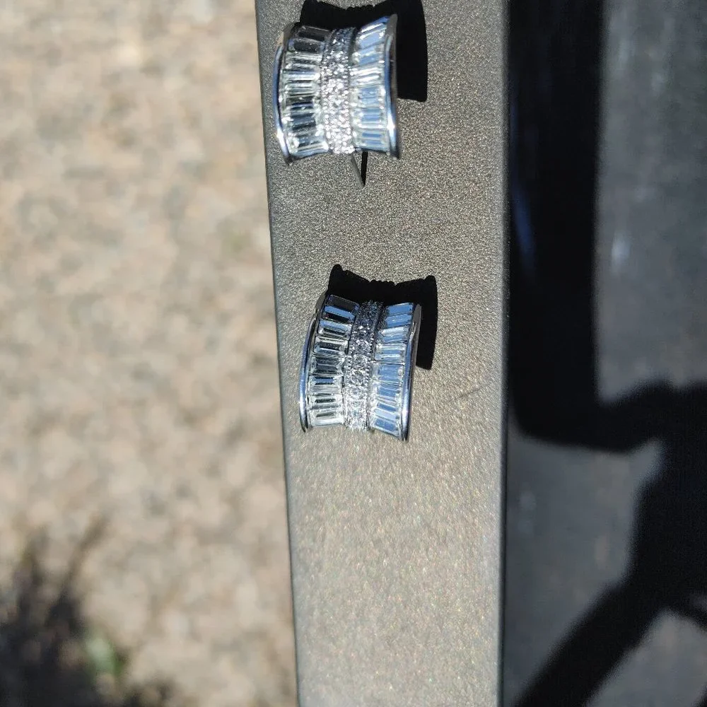 Nolan Miller stud earrings with backs, signed - Picture 9 of 16